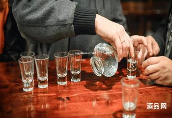 酱香型53度的酒多少钱一瓶呢(53度酱香型价格)