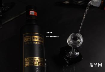 浓香型 酱香型 哪个好,浓香型好还是酱香型好