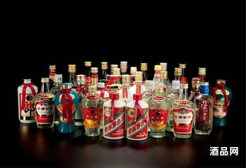 青花郎白酒广告演员(青花郎两大酱香白酒之一广告)