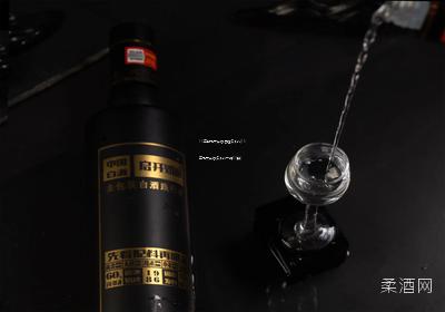 15年的飞天茅台酒值多少钱(15年飞天茅台多少钱一瓶53度)