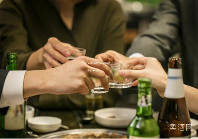 茅台王子金王子53度(茅台白金贵宾酒53度价格表)