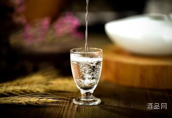 在做白酒代理怎么做(白酒代理以什么方式操作)