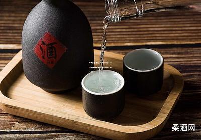 飞天茅台酒多少钱一瓶53度500ml礼盒包装(茅台飞天多少钱一瓶 53度)