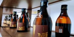 茅台迎宾酒53度值得收藏吗多少钱(茅台迎宾酒53度值得收藏吗多少钱一瓶)