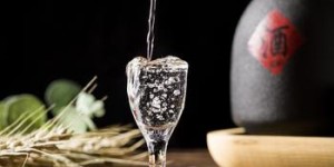 高端酱香酒居然是三无产品怎么办(中高端酱香酒)