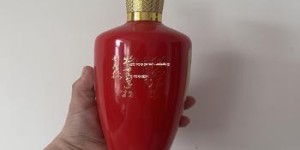 酱香浓香白酒都有什么品牌的呢(酱香浓香白酒区别)