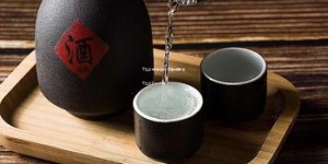 荷之露凝香白酒中核集团中国同辐,荷之露多少钱一瓶