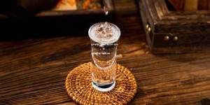 贵州茅台43度迎宾酒多少钱,贵州茅台迎宾酒43度怎么样